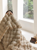 Serenité Royale Fur Blanket